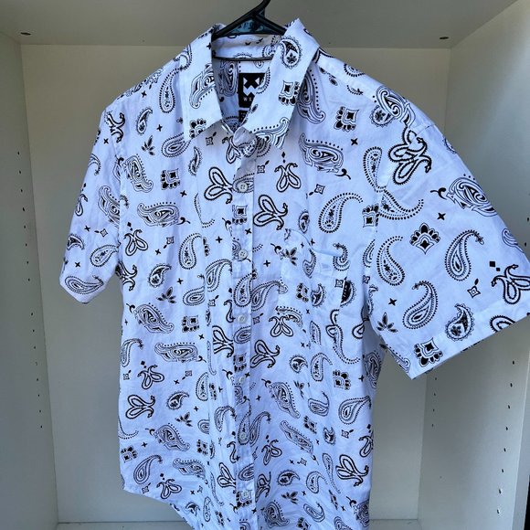 WXYZ Button Down Shirt (M) - Picture 3 of 3